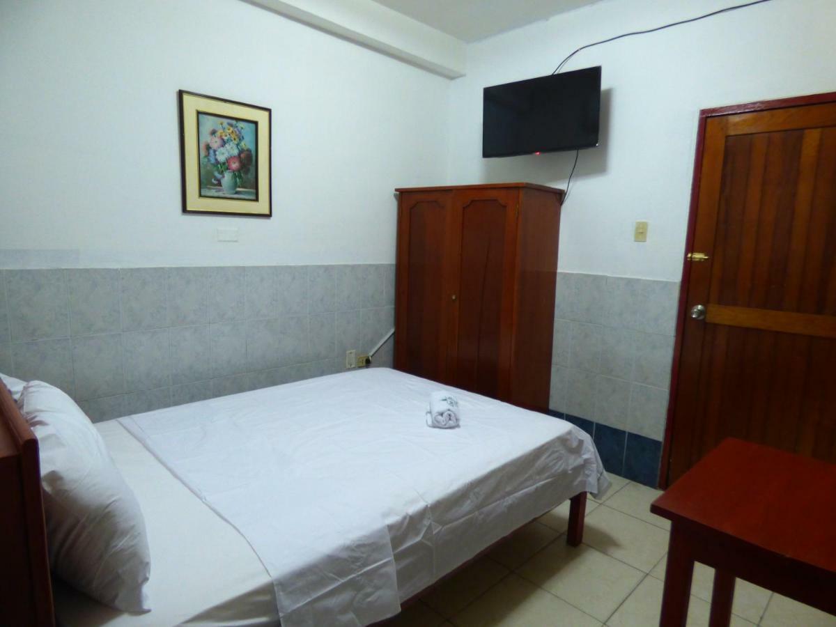 Hotel Aloe Uka Iquitos Exterior foto
